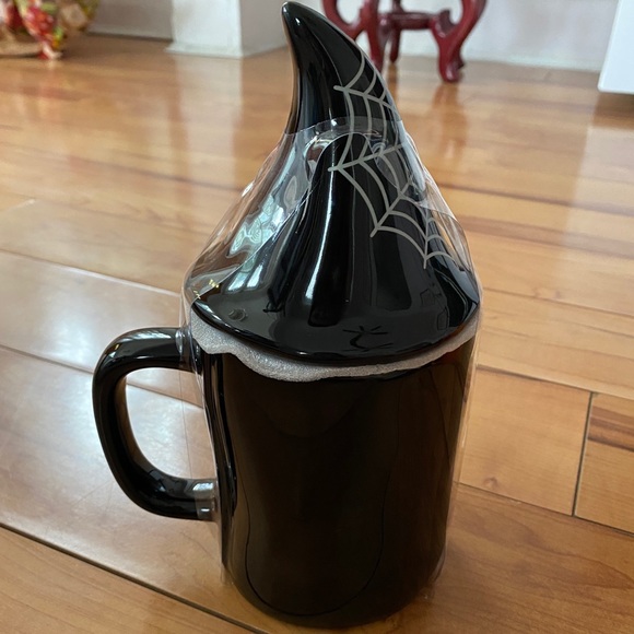 Rae Dunn Eek! Mug with Gnome Topper - Picture 3 of 3